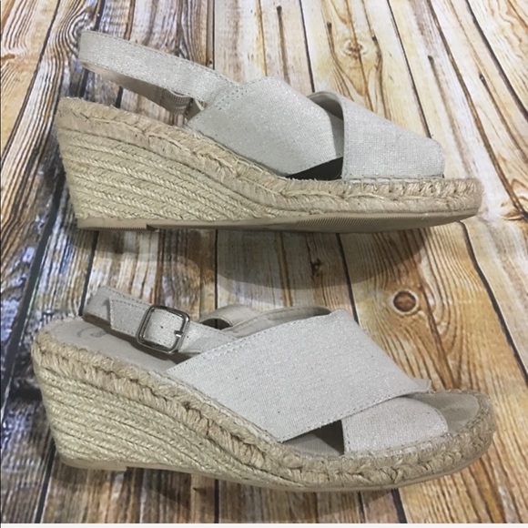 Gap Slip on Peep Toe 3” Espadrilles Sandals - Picture 3 of 5